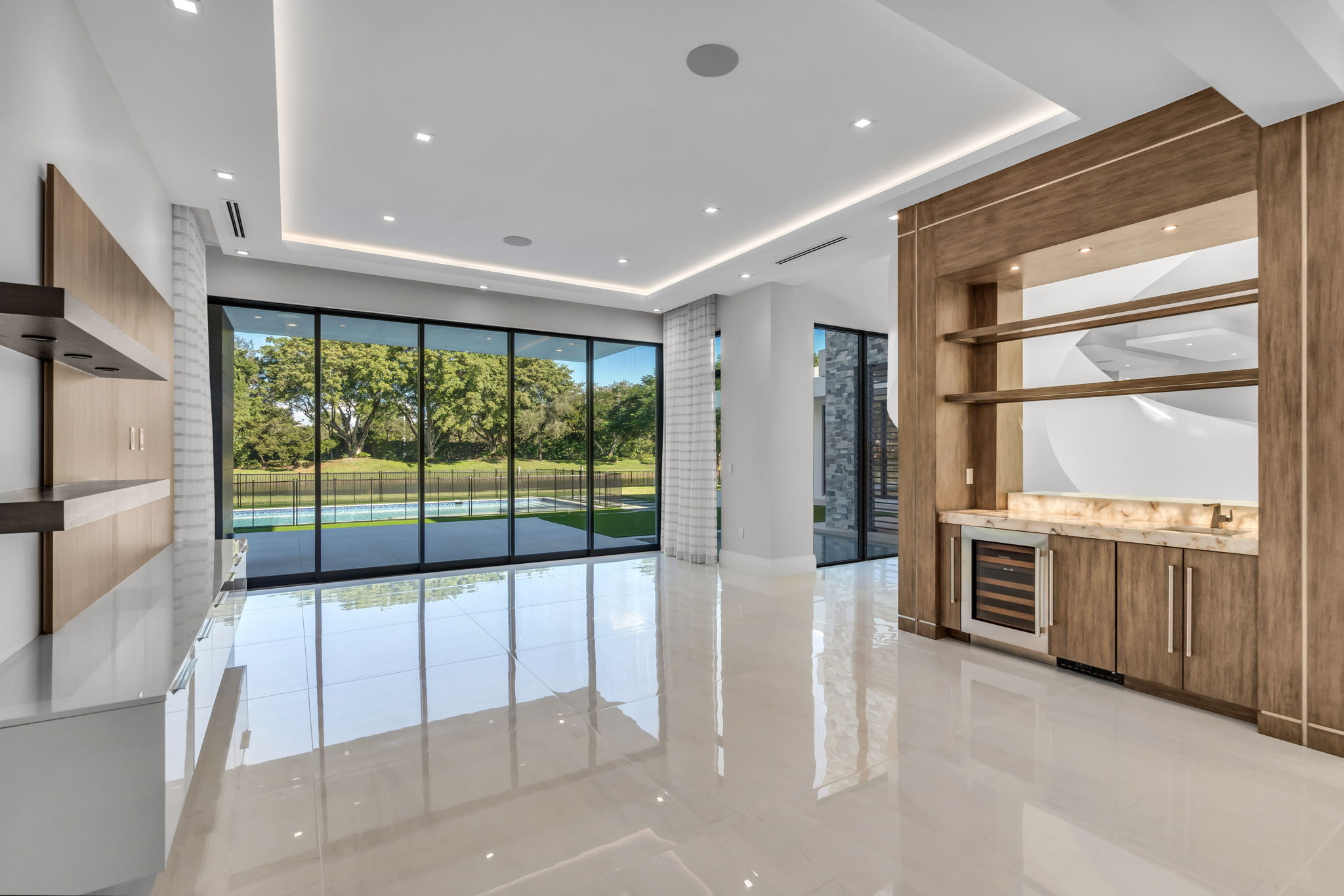 12-web-or-mls-18064Sentinel-12