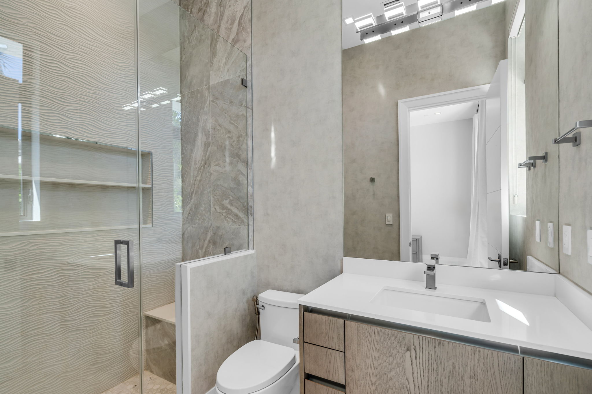 31-web-or-mls-18064Sentinel-31