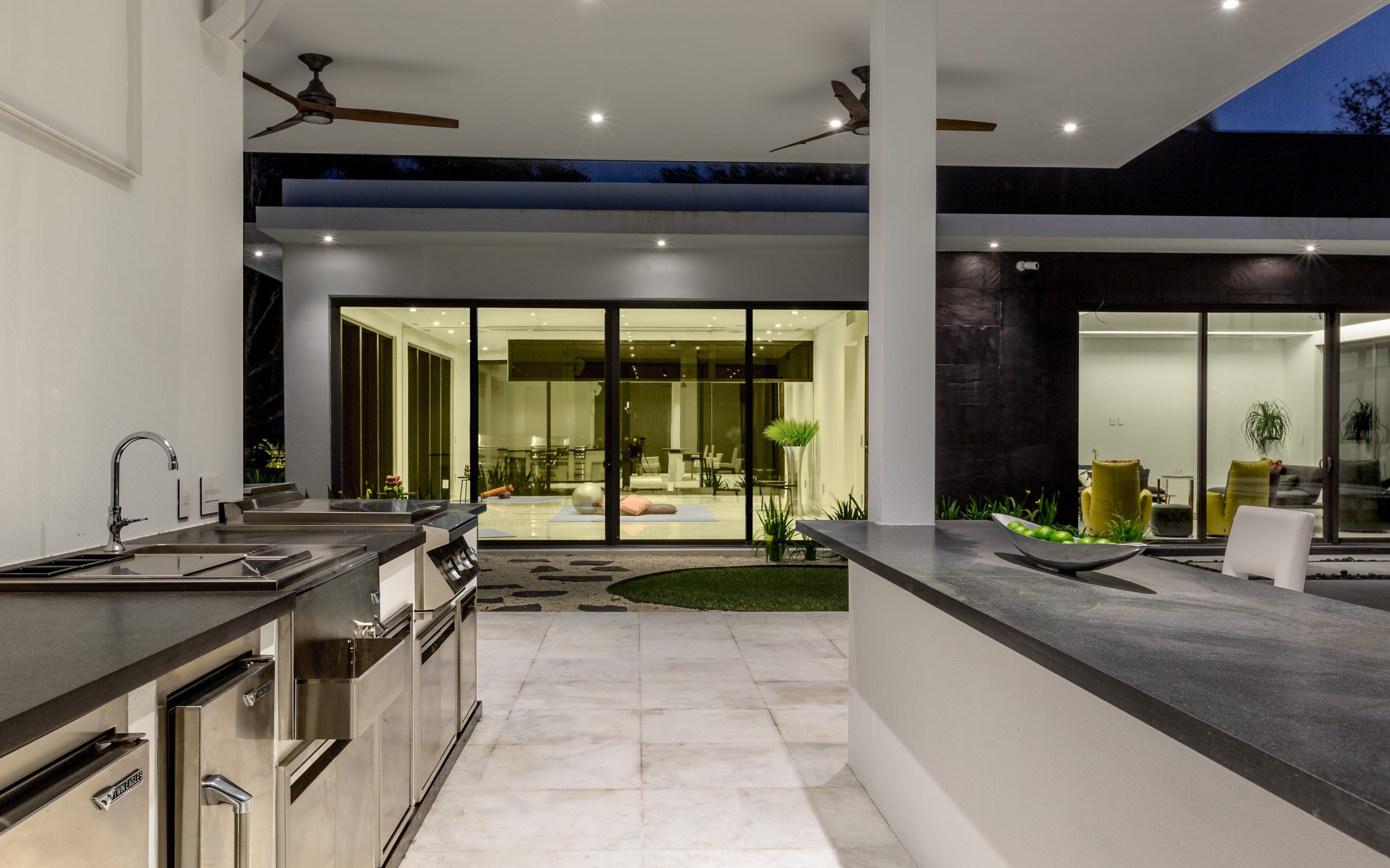 34_Zanzi_Photography_PINECREST-9121sw62ct