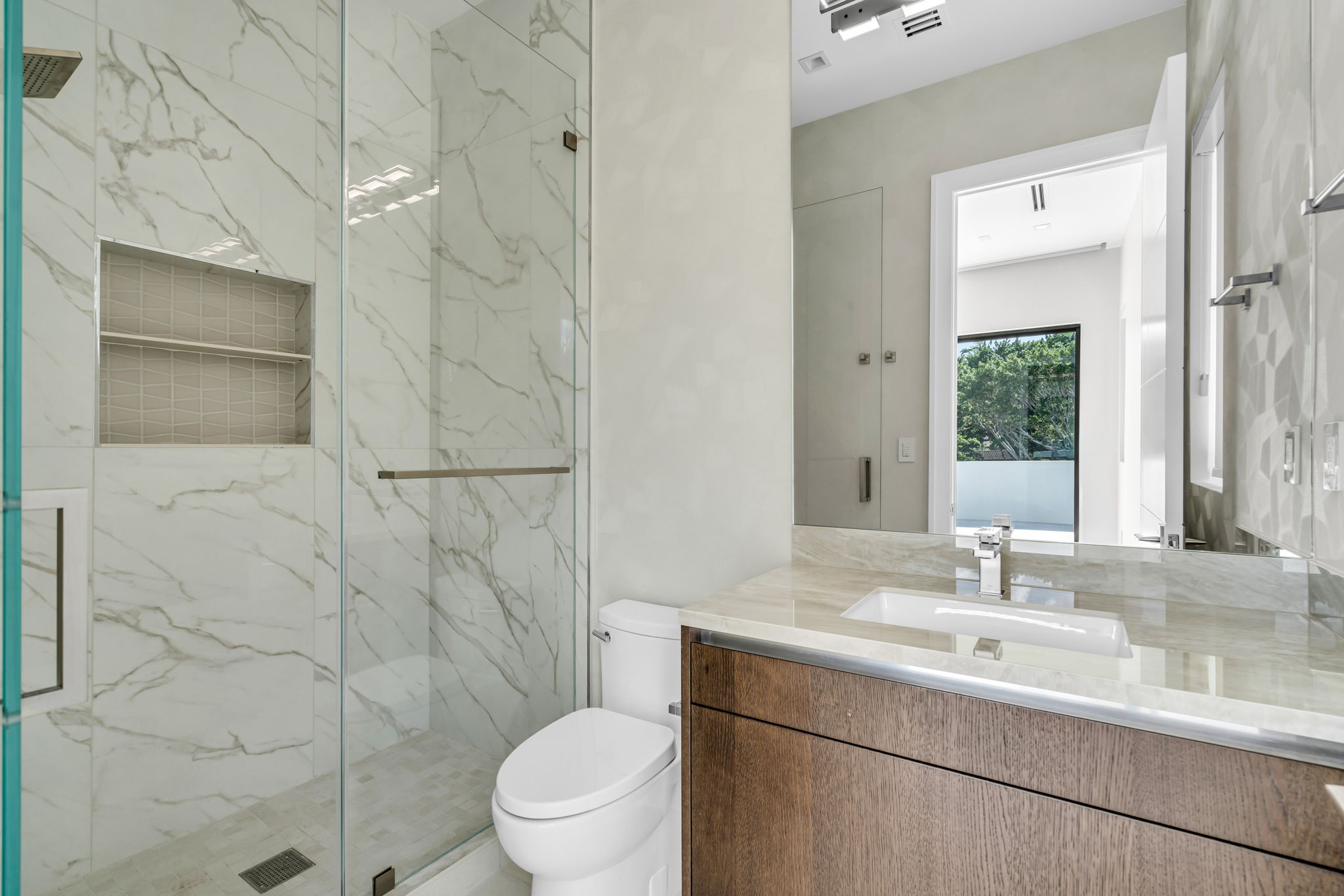 46-web-or-mls-18064Sentinel-46