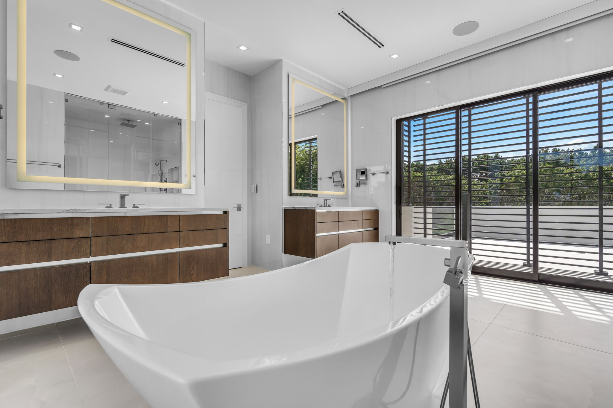 57-web-or-mls-18064Sentinel-57