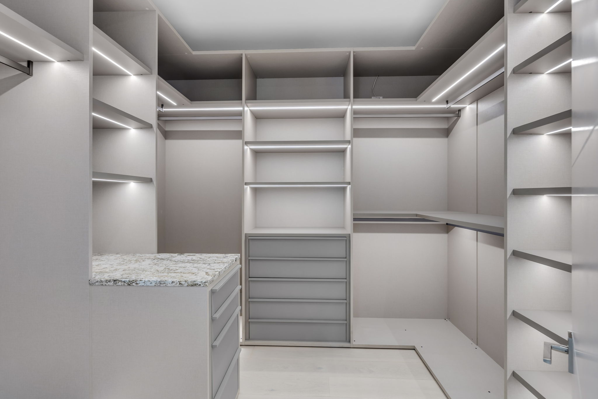 59-web-or-mls-18064Sentinel-59