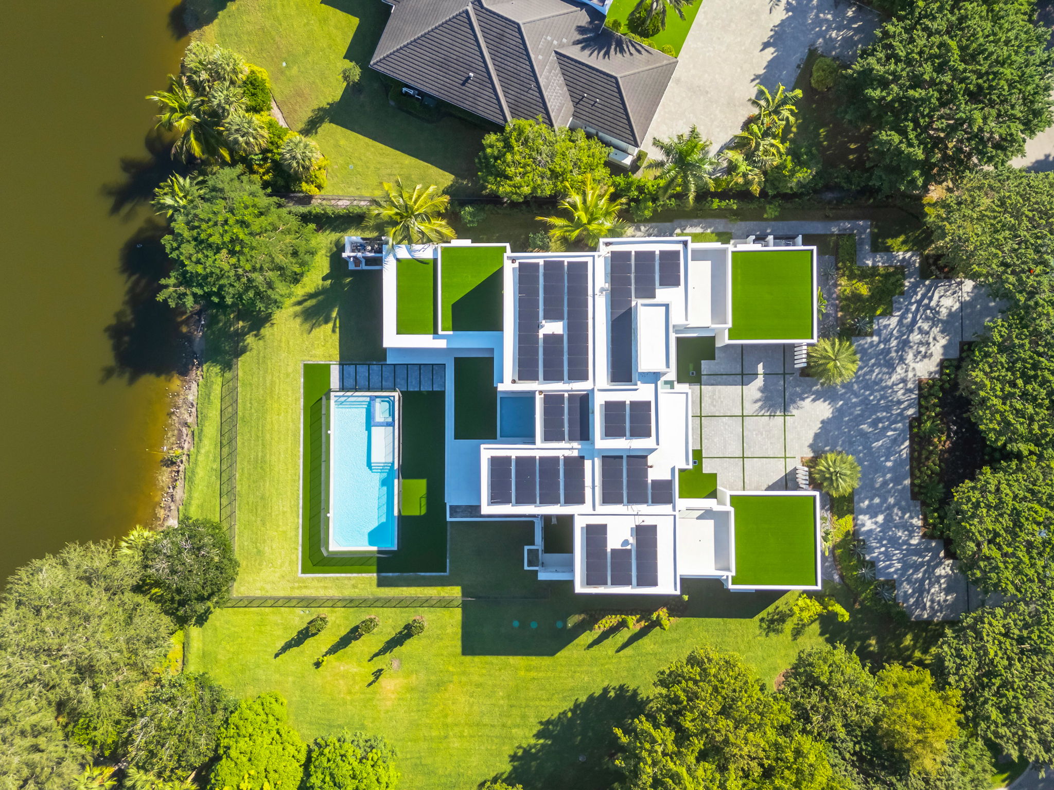 97-web-or-mls-18064Sentinel-97