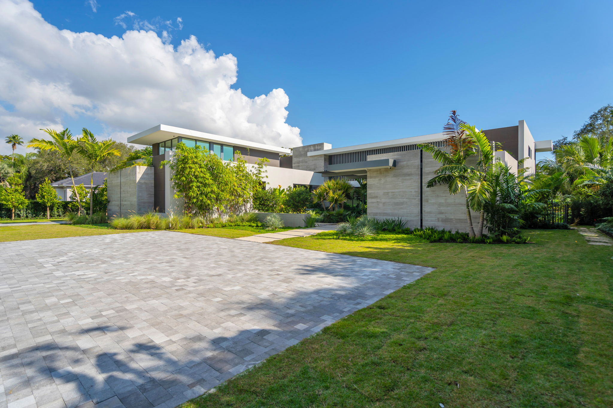 3-web-or-mls-9101SW64th-3